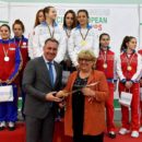 Medalie de argint pentru echipa Romaniei de floreta la Campionatul European de la Plovdiv!