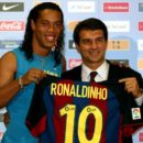 Acum 14 ani Ronaldinho semna cu Barca! Cum s-a schimbat istoria fotbalului atunci si super video cu cele mai nebune driblinguri