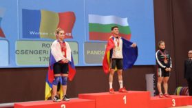 Monica Csengeri a luat trei medalii de aur la Campionatele Europene de Juniori si Tineret, la haltere