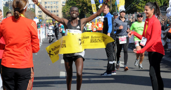 Kenyanul Hosea Kipkemboi si etiopiana Almaz Gelana Erba au castigat Maratonul International Bucuresti